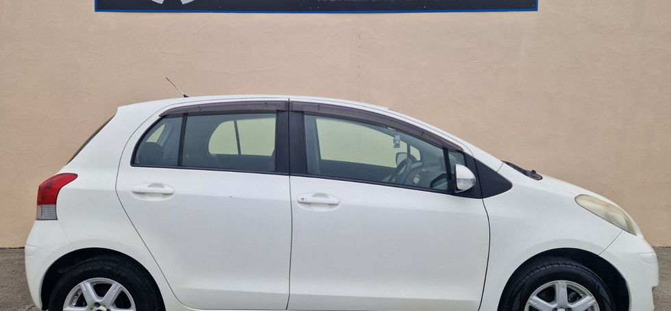 Toyota Vitz 2010