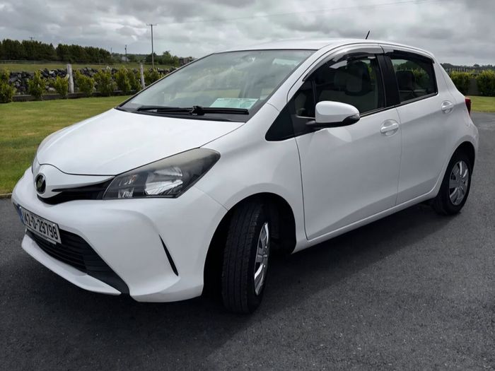 Toyota Vitz 2014