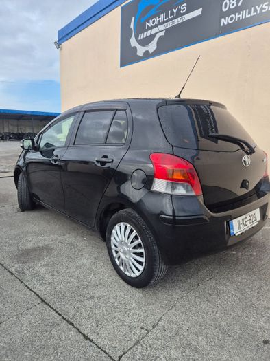 Toyota Vitz 2011