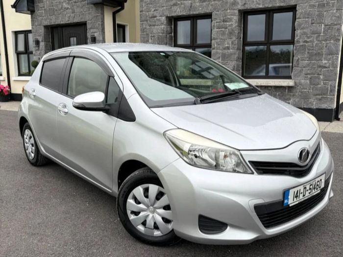 Toyota Vitz 2014