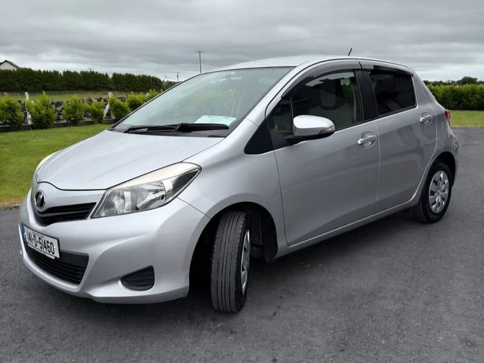 Toyota Vitz 2014
