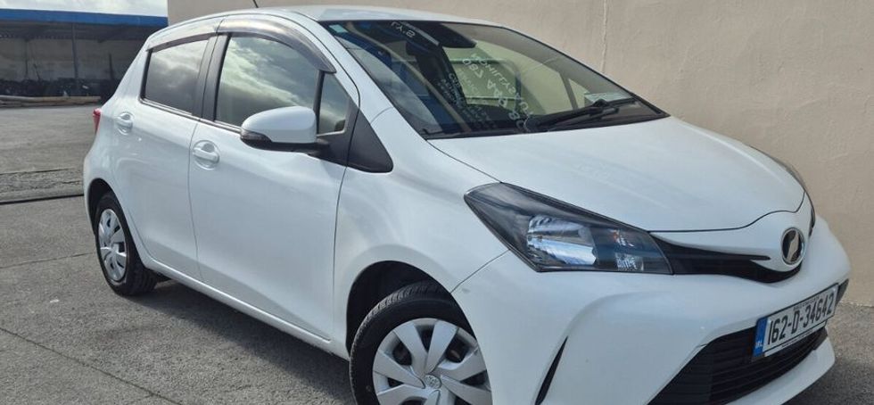 Toyota Vitz 2016
