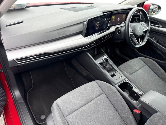 Volkswagen Golf 2024