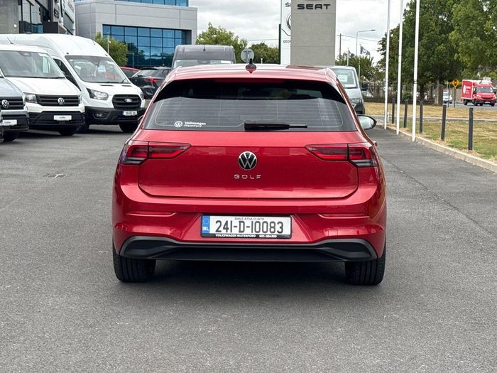 Volkswagen Golf 2024