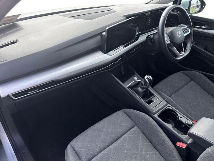 Volkswagen Golf 2024