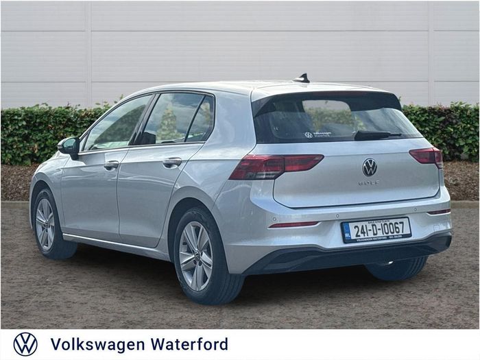 Volkswagen Golf 2024