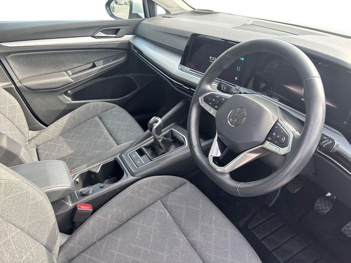 Volkswagen Golf 2024
