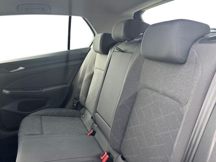Volkswagen Golf 2024