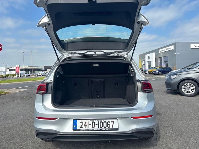Volkswagen Golf 2024