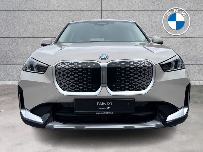 BMW iX1 2026