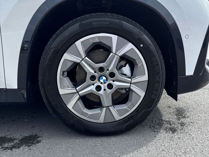 BMW iX1 2026