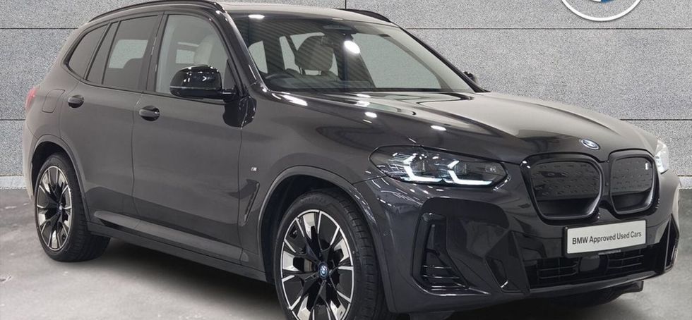 BMW iX3 2024