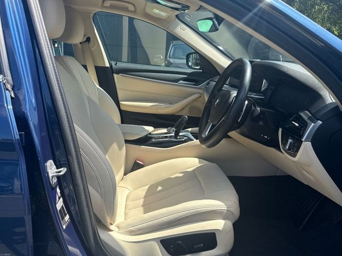 BMW 5 Series 2023