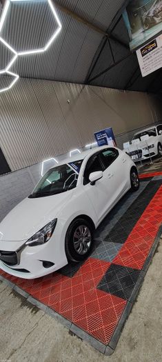 Mazda Demio 2016