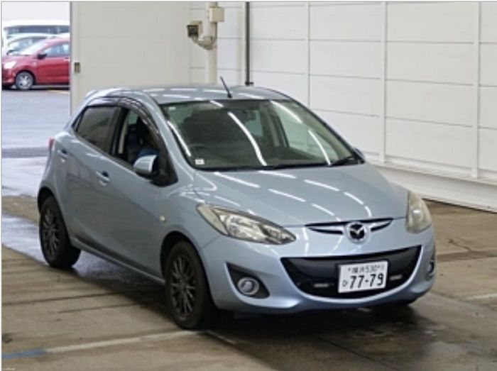 Mazda Demio 2013
