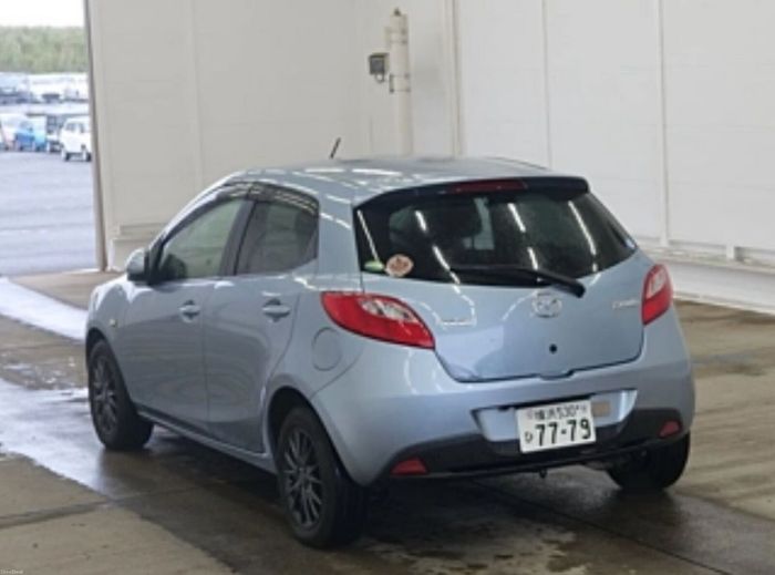 Mazda Demio 2013