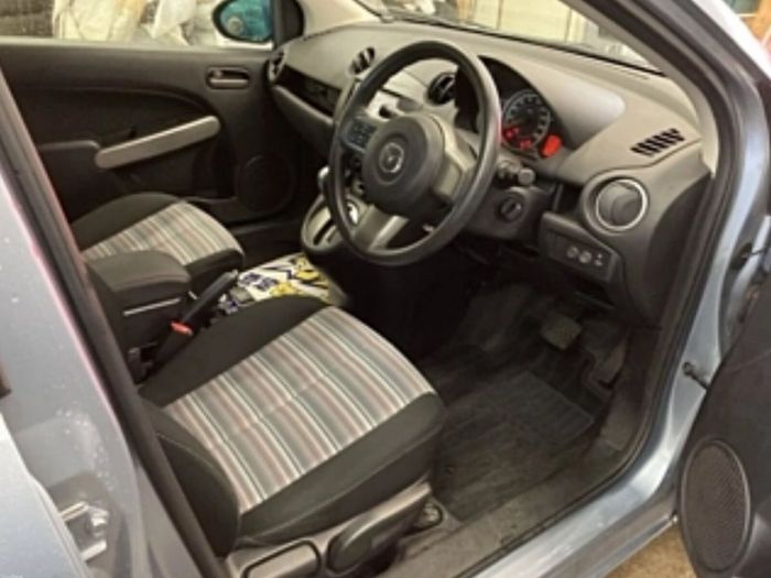 Mazda Demio 2013