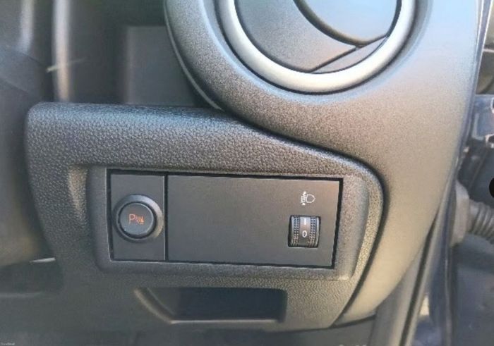 Mazda Demio 2013
