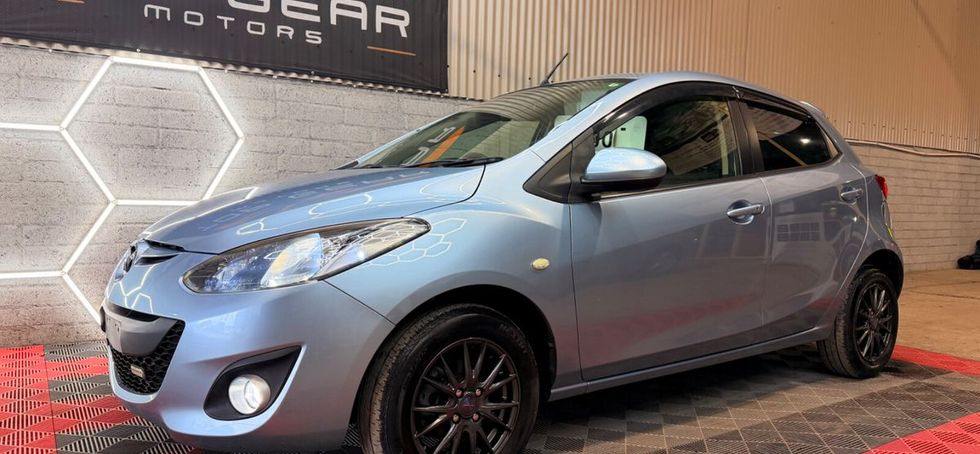 Mazda Demio 2013