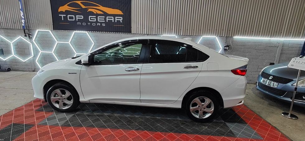 Honda Grace 2015