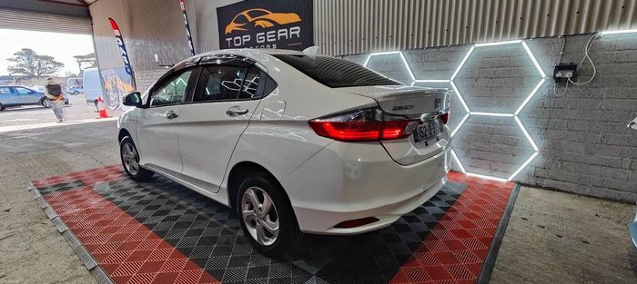 Honda Grace 2015