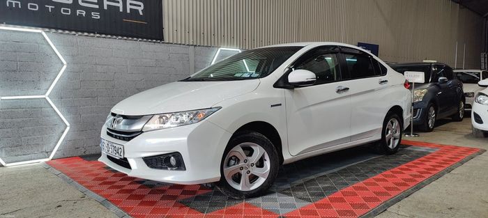 Honda Grace 2015