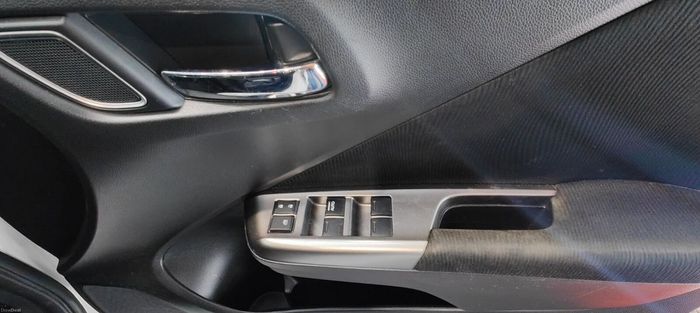 Honda Grace 2015