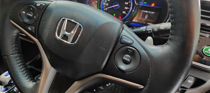 Honda Grace 2015