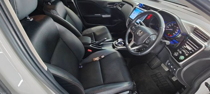 Honda Grace 2015