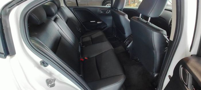 Honda Grace 2015