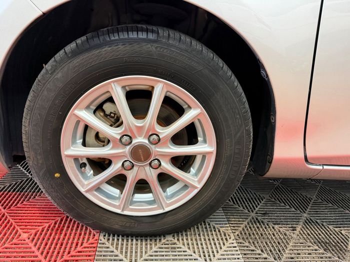 Toyota Vitz 2015