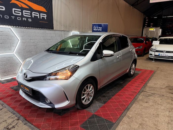 Toyota Vitz 2015