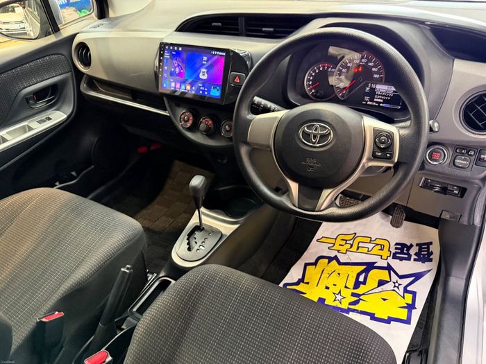 Toyota Vitz 2015