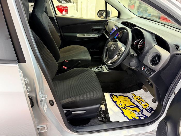 Toyota Vitz 2015