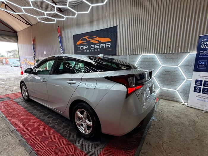 Toyota Prius 2021