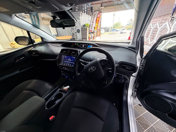 Toyota Prius 2021