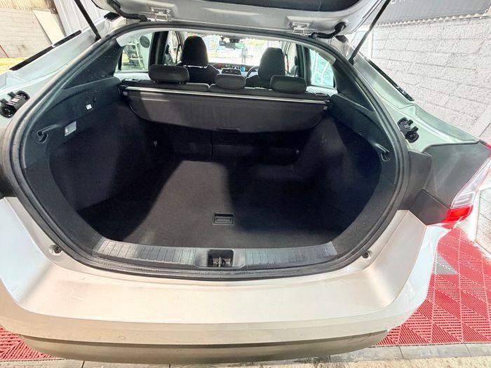Toyota Prius 2021