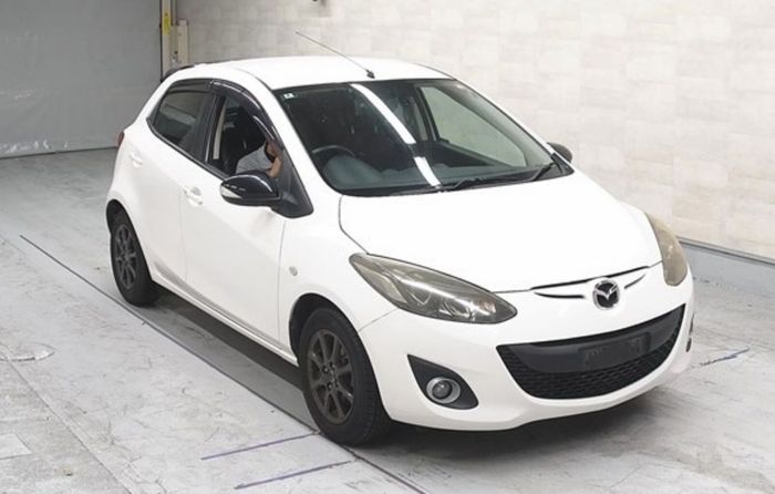 Mazda Demio 2013