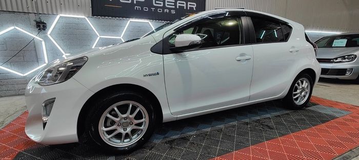 Toyota Aqua 2016