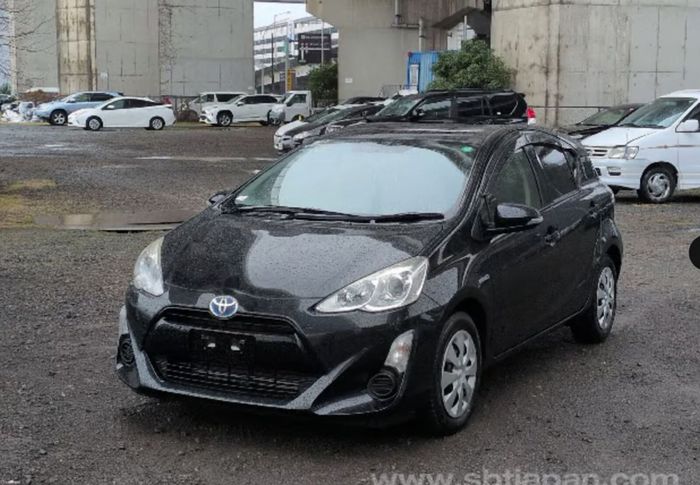 Toyota Aqua 2015