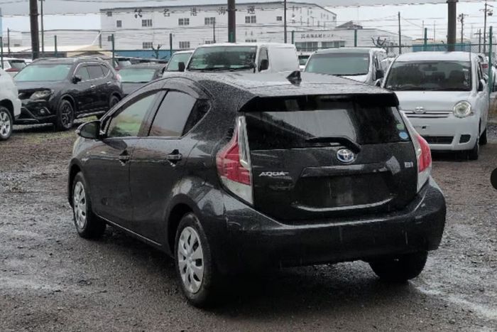 Toyota Aqua 2015