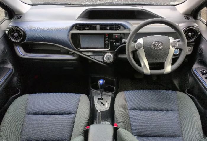 Toyota Aqua 2015