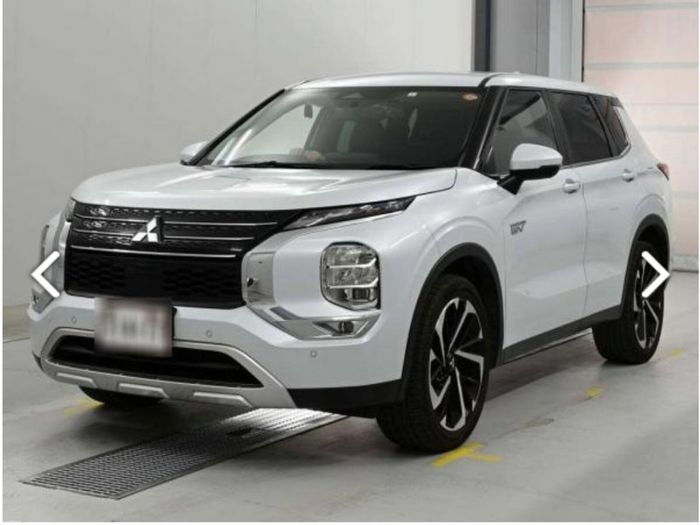 Mitsubishi Outlander 2023