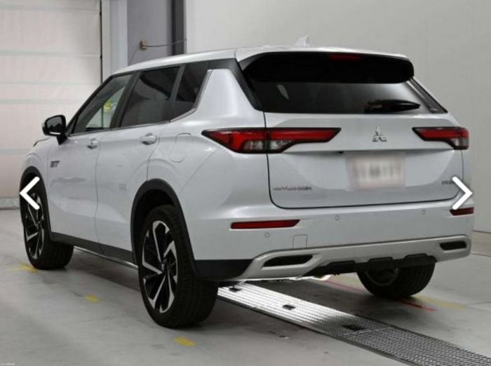Mitsubishi Outlander 2023