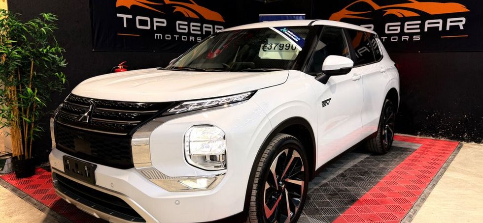 Mitsubishi Outlander 2023