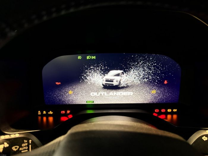 Mitsubishi Outlander 2023