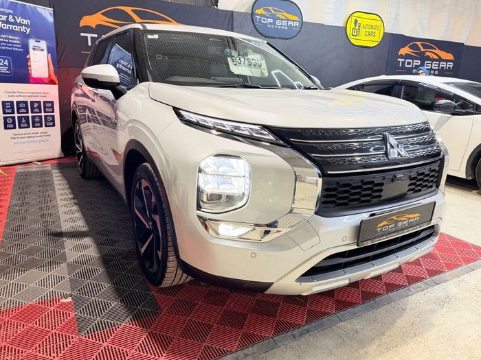 Mitsubishi Outlander 2023