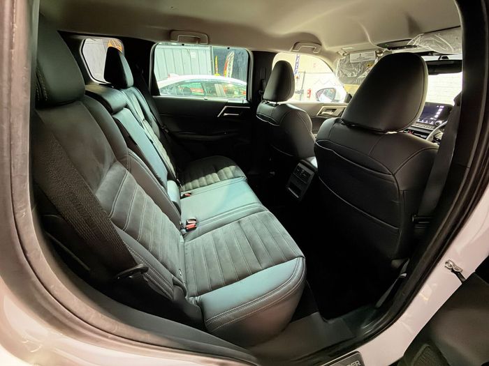 Mitsubishi Outlander 2023