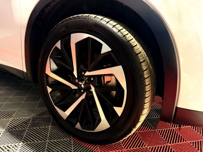 Mitsubishi Outlander 2023