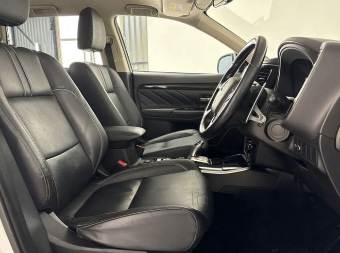 Mitsubishi Outlander 2018